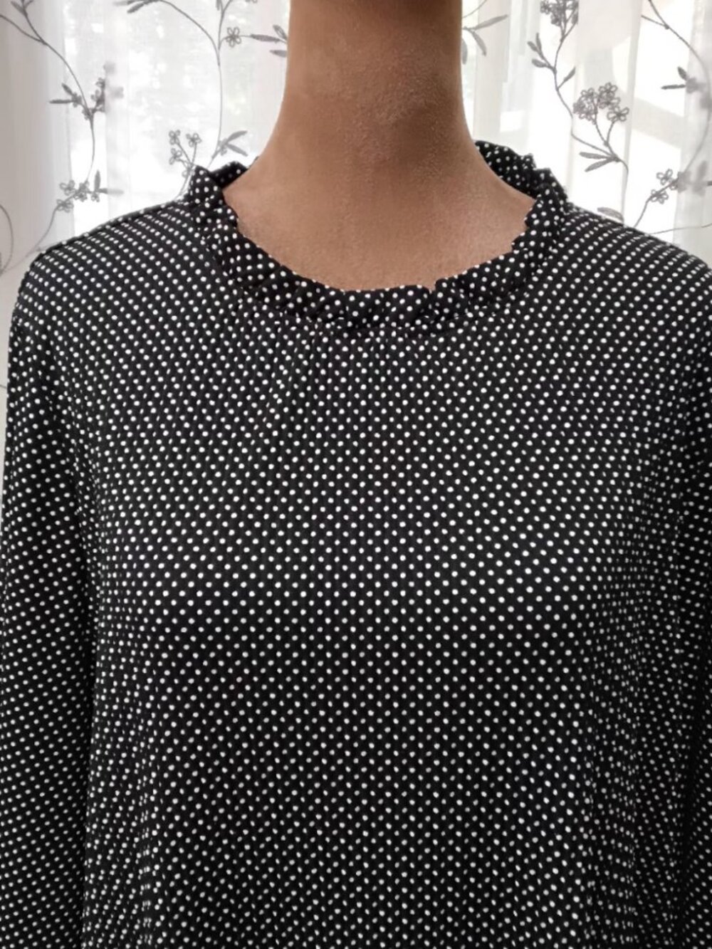 Adrianna Papell XL Black Polka Dot Round Neck Puff 3/4 Sleeve Blouse with back b
